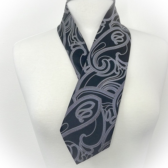 💕Very Handsome Black & White Mens Silk Tie💕 - Picture 5 of 12